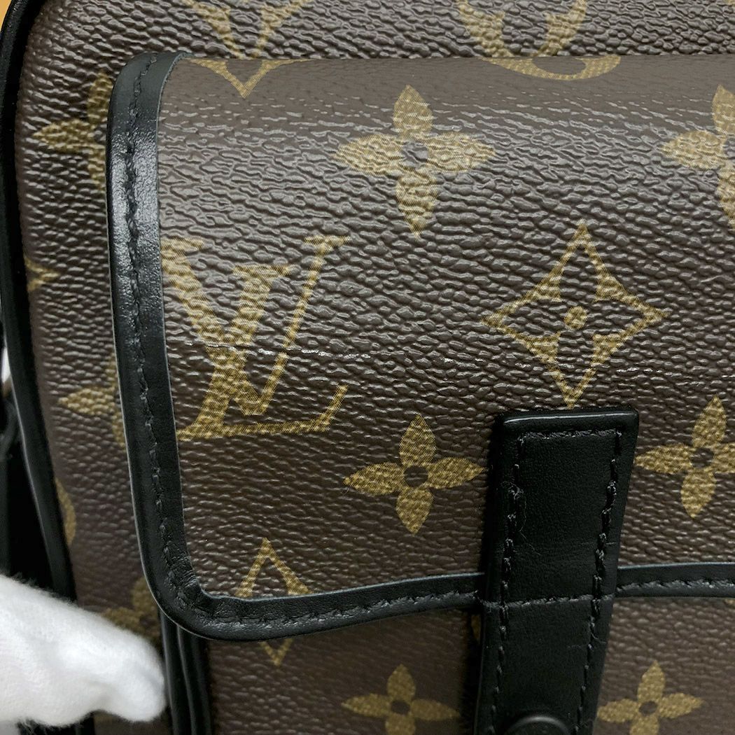 LOUIS VUITTON クリストファー ウエアラブル ウォレット M69404