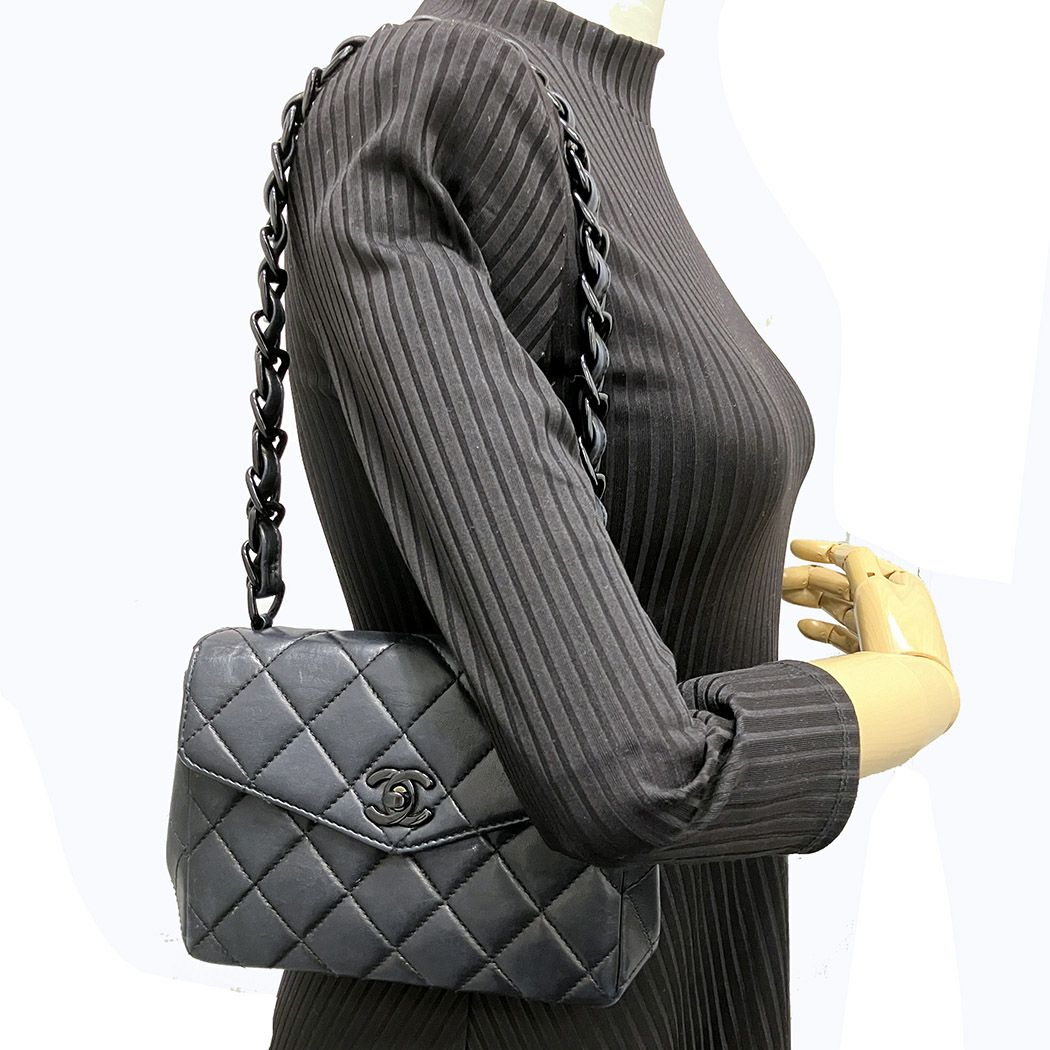 CHANEL マトラッセ ワンショルダーバッグ 18cm プラスチックチェーン